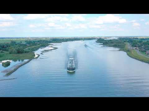 Timelapse van schepen op de Lek bij Bergambacht