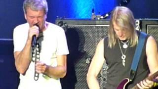 Deep purple &quot;The Battle Rages On&quot; live Bologna 16/12/2009