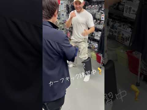 未完成のGRITカーフプロテクター カーフキック練習中 格闘技用品ショップ