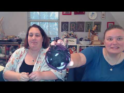 TheKnitGirllls Ep400 - Confusing but Considerate