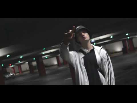 MLODSZY OZI - ODKLEJONY (OFFICIAL VIDEO)