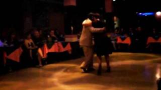 Ariadna Naveira y Fernando Sanchez  - La milonga que faltaba en Porteño y Bailarín