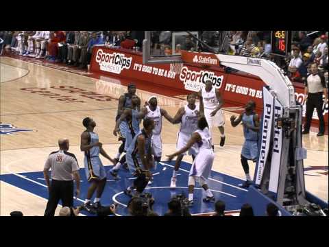 Nick Young`s Spin-o-rama Layup