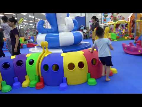 Learn colors with Baby cute and many toys - Educational Indoor Playground Videos for Kids - Abckidtv Video