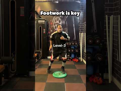 Footwork is key #boxing #combatsports #boxingtraining #boxingfootwork #mma