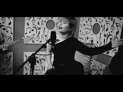 Nazlıcan Kübra - Yakamoz (Live)