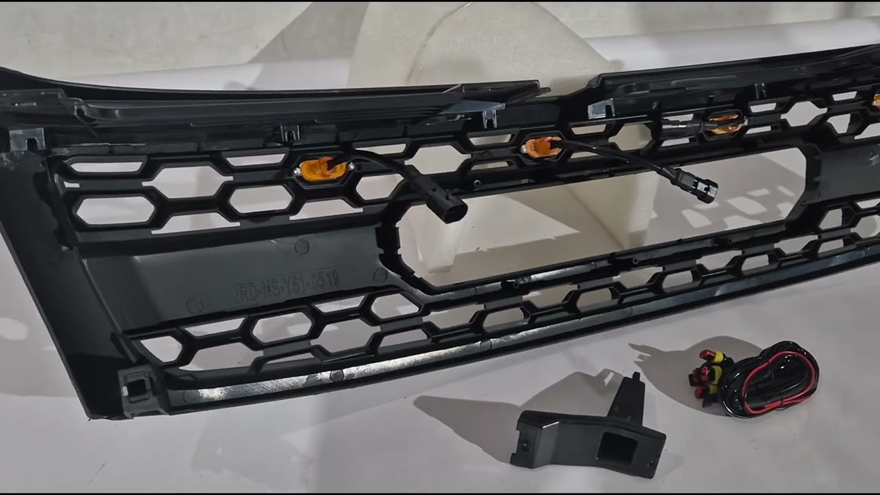 Nissan Patrol Y61 1997–2011 Maska chladiče 2004-2010 (OffRoad) Video 1