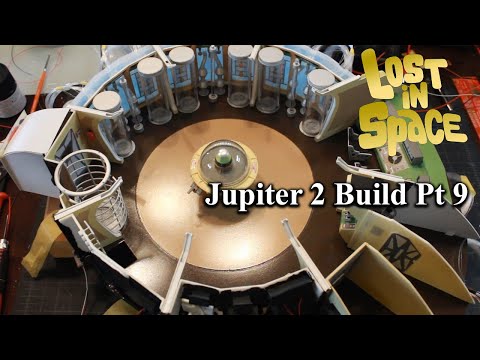 Moebius 1/35 scale Jupiter 2 Pt 9 Installing Interior