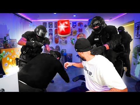 Wir wurden live vom SEK gestürmt...