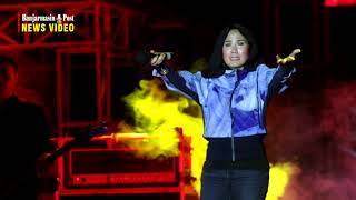 Download lagu Nicky Astria 'Biar Semua Hilang' Memori Rock Festival 70/80/90's Di Banjarmasin mp3