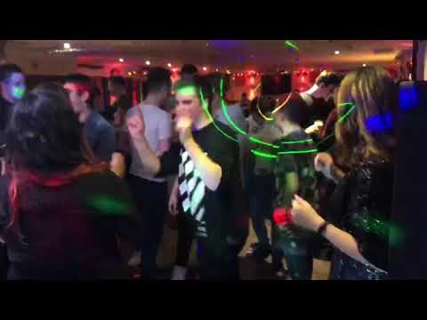 Mikeyok&euml; video.