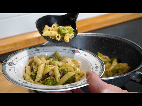 Pasta Tirolese Broccoli e Speck Gustosa Pronta in 15 minuti - Broccoli and Speck Pasta Tasty Recipe