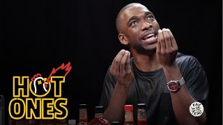 Jay Pharoah Reviews Hot Sauce as Will Smith, Jay Z, Denzel Washington, and More | Hot Ones