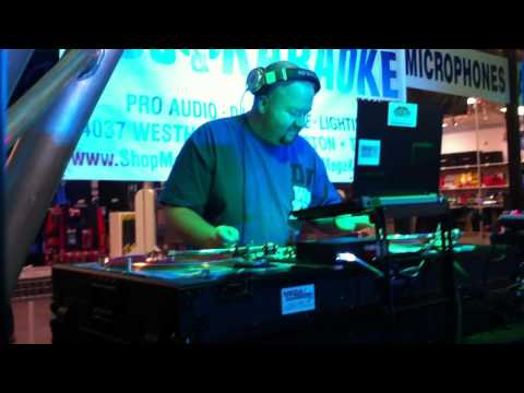 DJ Whiplash - Mega DJ Center Battle FINAL (3rd Place)