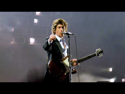 Arctic Monkeys - Don't Sit Down 'Cause I've Moved Your Chair [Live at TipsArena, Linz - 24-04-2023]