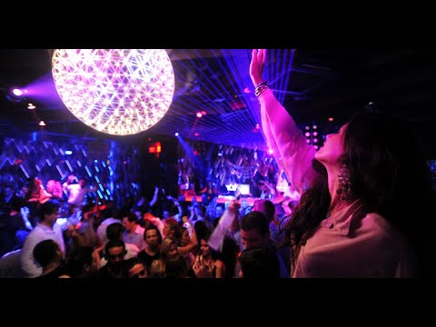 Tarcsi Zoltán Jolly -  Hastala Vista By By Ciao Bella (Official Music Video)