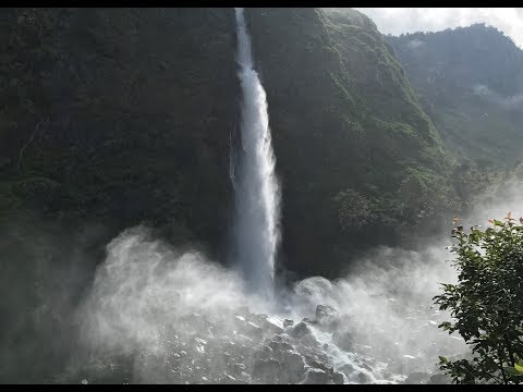 मुनस्यारी के नजदीक बिर्थी फॉल