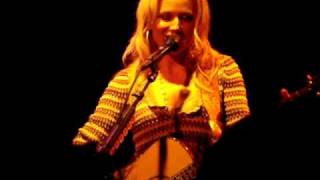 Jewel live at the Roxy -Last dance rodeo w story