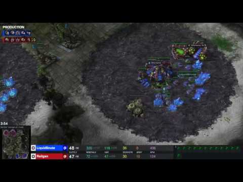 StarCraft 2 - ZvZ Snute's 2 Base Roach Counter