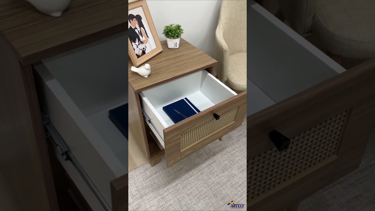 Thumbnail do vídeo - Mesa de Apoio Trama - Carvalho