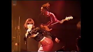 Moloko - &#39;Party Weirdo&#39; live in a tiny club 1996; Roisin Murphy having fun!