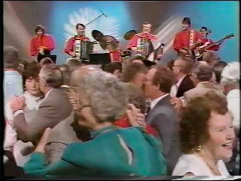 Walter Ostanek CKCO TV "Polka Time" - Beach Polka - 1986