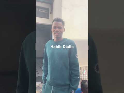 Habib Diallo avec sa mère et sa sœur ❤️❤️🥳🥰
