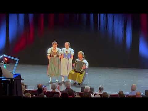 Jodelduett Karin Bernhardsgrütter & Irene Koller - Aabestärn (André von Moos)