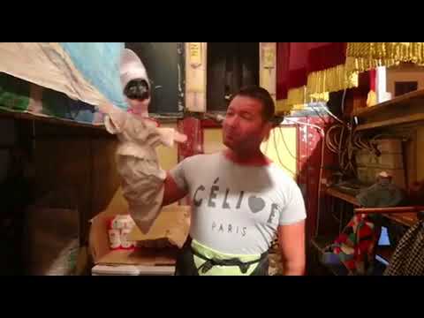 AGOSTO 2017 IL SALUTO DI PULCINELLA