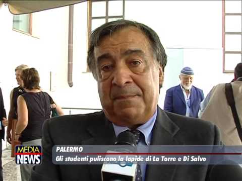 Palermo: Studenti puliscono la lapide di La Torre e Di Salvo