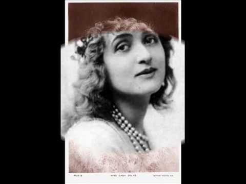 The Gaby Glide,  by the Peerless Orchestra