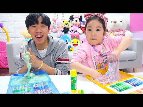 Boram memainkan permainan aktif dengan pasir dan lendir