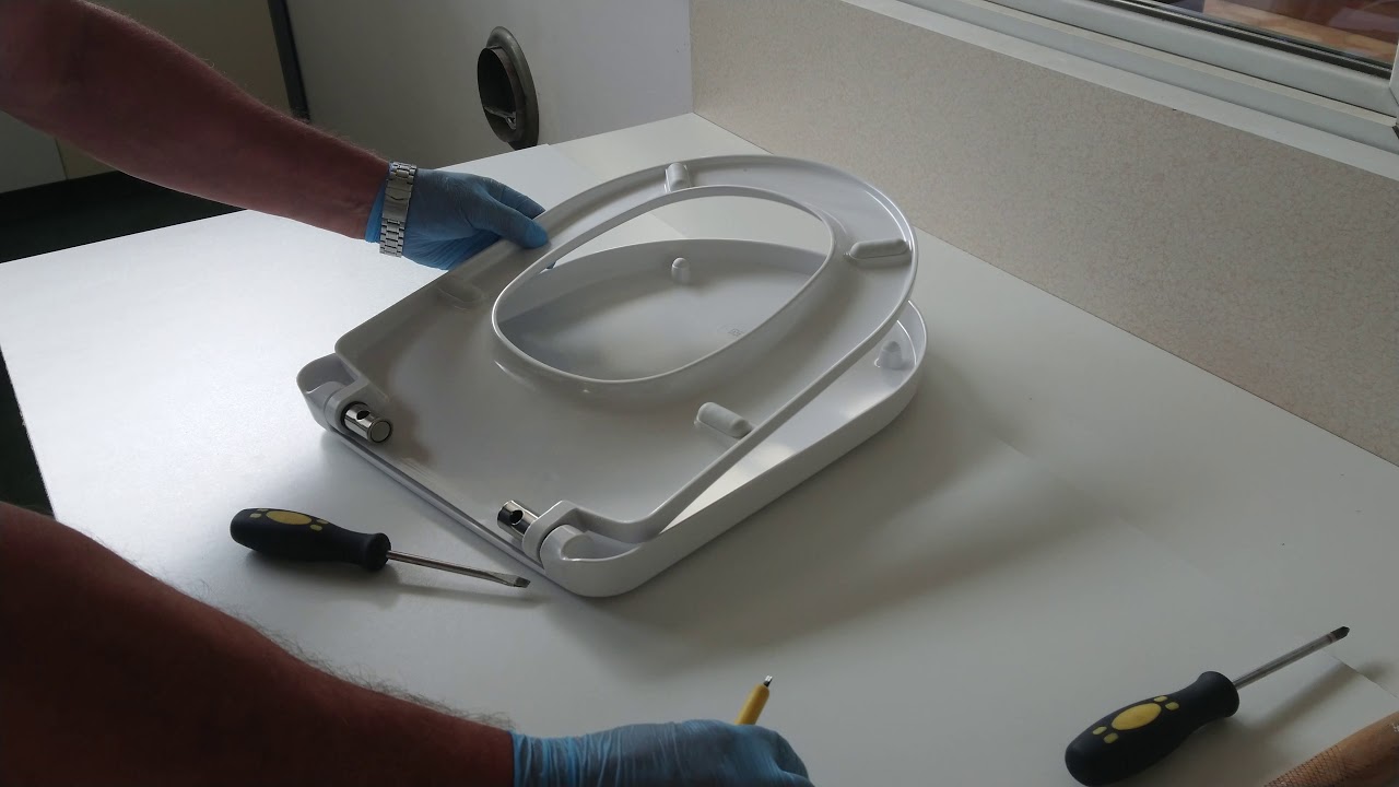 Demontaż amortyzatorów deski wolnoopadającej z zawiasem typu GAP V3