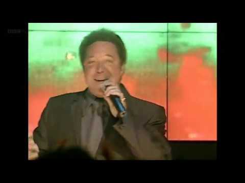 Stereophonics featuring Tom Jones - Mama Told Me Not To Come