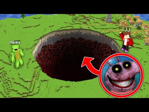 Mikey and JJ Found PEPPA PIG Biggest Irritator Footprints and PIT in Minecraft - Maizen?!