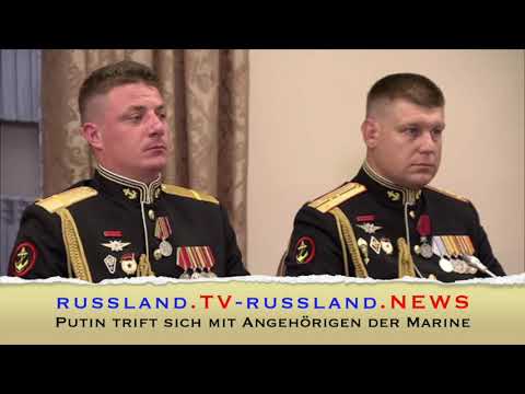 Putin trift sich mit Angehörigen der Marine