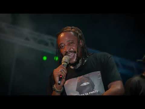 Performance #institutfrançaislubumbashi TED SMITH FWETU ET les PITBULLS 🔥