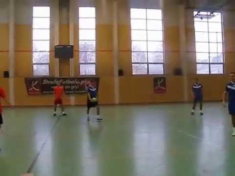 StrefaFutbolu.pl: OIRP Warszawa - Wybrzeże Klatki Schodowej 1