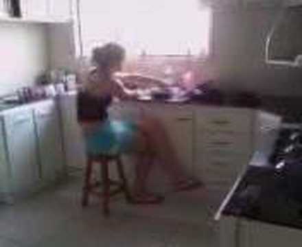 Lavando louça com conforto