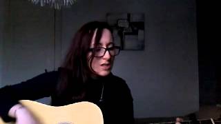 Download lagu Marilyn manson heart shape glasses mp3