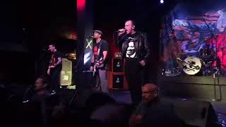 Screeching Weasel - Veronica Hates Me / First Day of Summer live 5/6/17 at The Forge in Joliet, IL