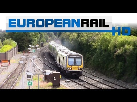 Iarnród Éireann Irish Rail Commuter 29000 DMU 29003 + 29001 arrives at Drogheda Station