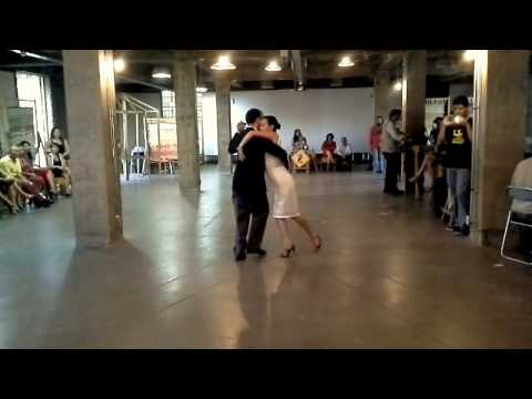 Theddy y Pamela - Tango - Milonga Callejera - 11 Feb 2017
