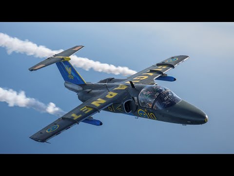 Saab 105 Jet Trainers Of The Swedish Air Force Display Team, Team 60