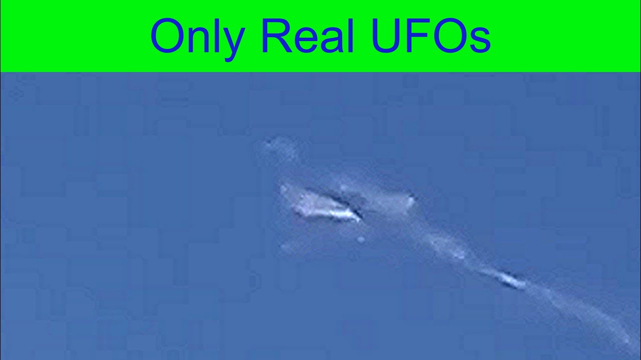 Strange Triangular UFO with some kind of contrail over Las Vegas.