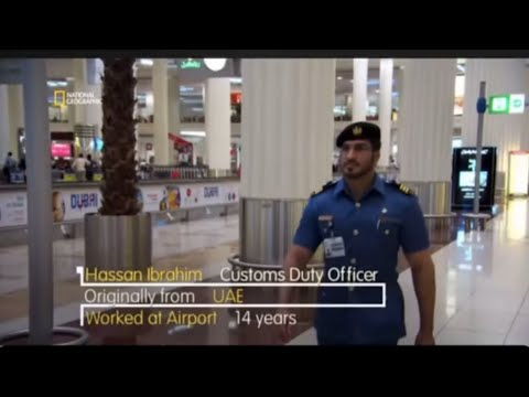 Pakistani Man Drugged With Cocaine In Dubai Airport | दुबई हवाई अड्डे पर पाकिस्तानी व्यक्ति