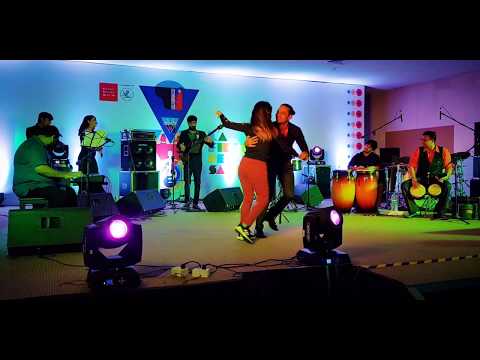 Salsaon2 Social Dancing with LIVE Band