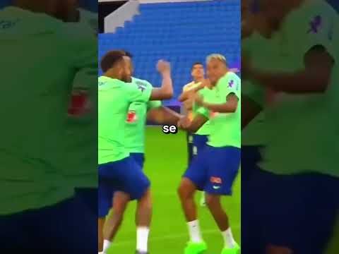 YAMAL FEZ O DESAFIO DE DOMINAR A BOLA DO ALTO #shorts #futebol