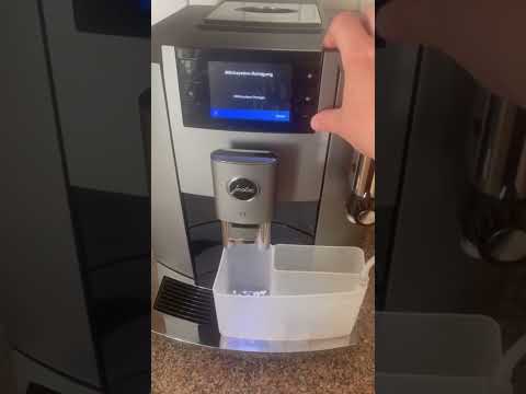 Jura E8 2023 Milchsystemreinigung