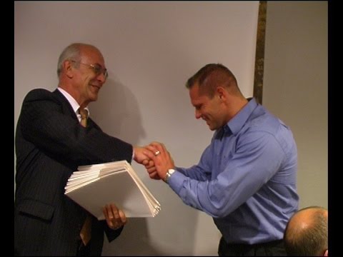 Thorsten Legat teilt Geheimnis mit KDF               *Hünniger